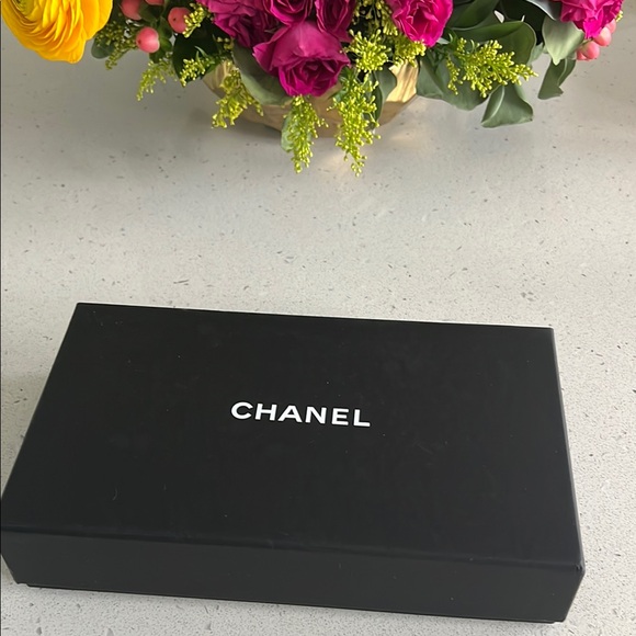 CHANEL Blue Quilted Wallet - Picture 10 of 11